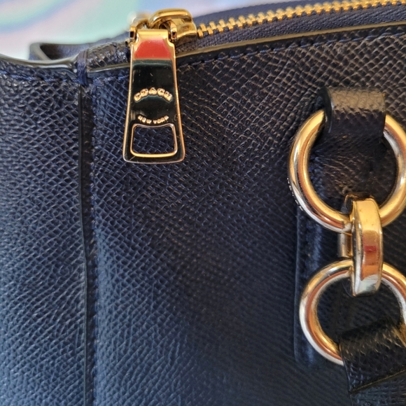 Coach Christie Carryall - Picture 6 of 8